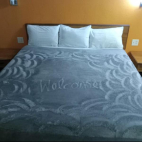 Hotel King Beds Studio 139 Hot tub